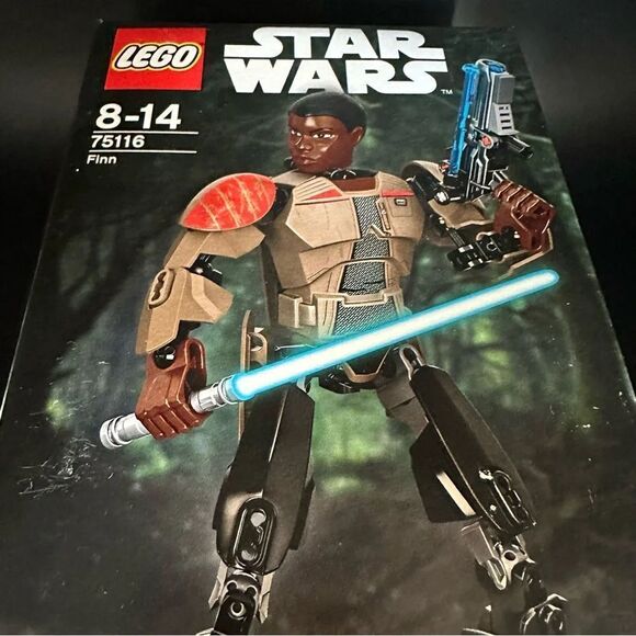 Retired LEGO Star Wars Finn 75116 | Buildable Action Figure | Sealed - Picture 4 of 9